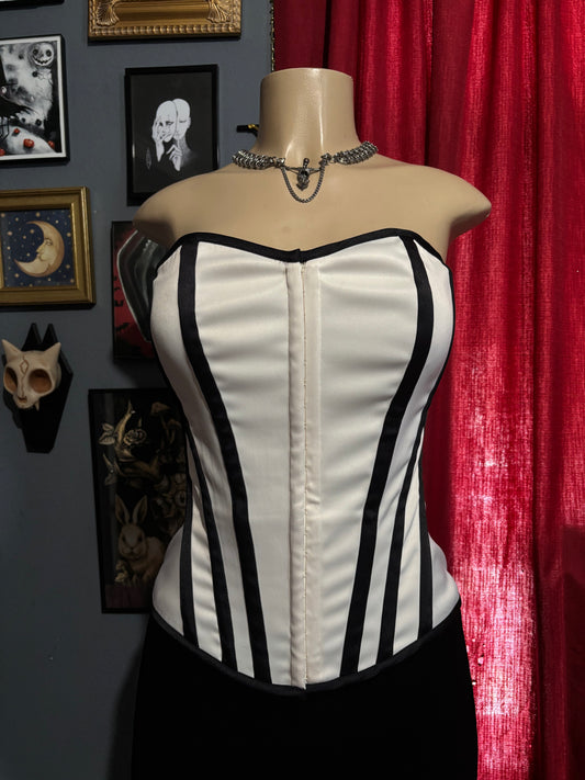 Pearly White Corset M