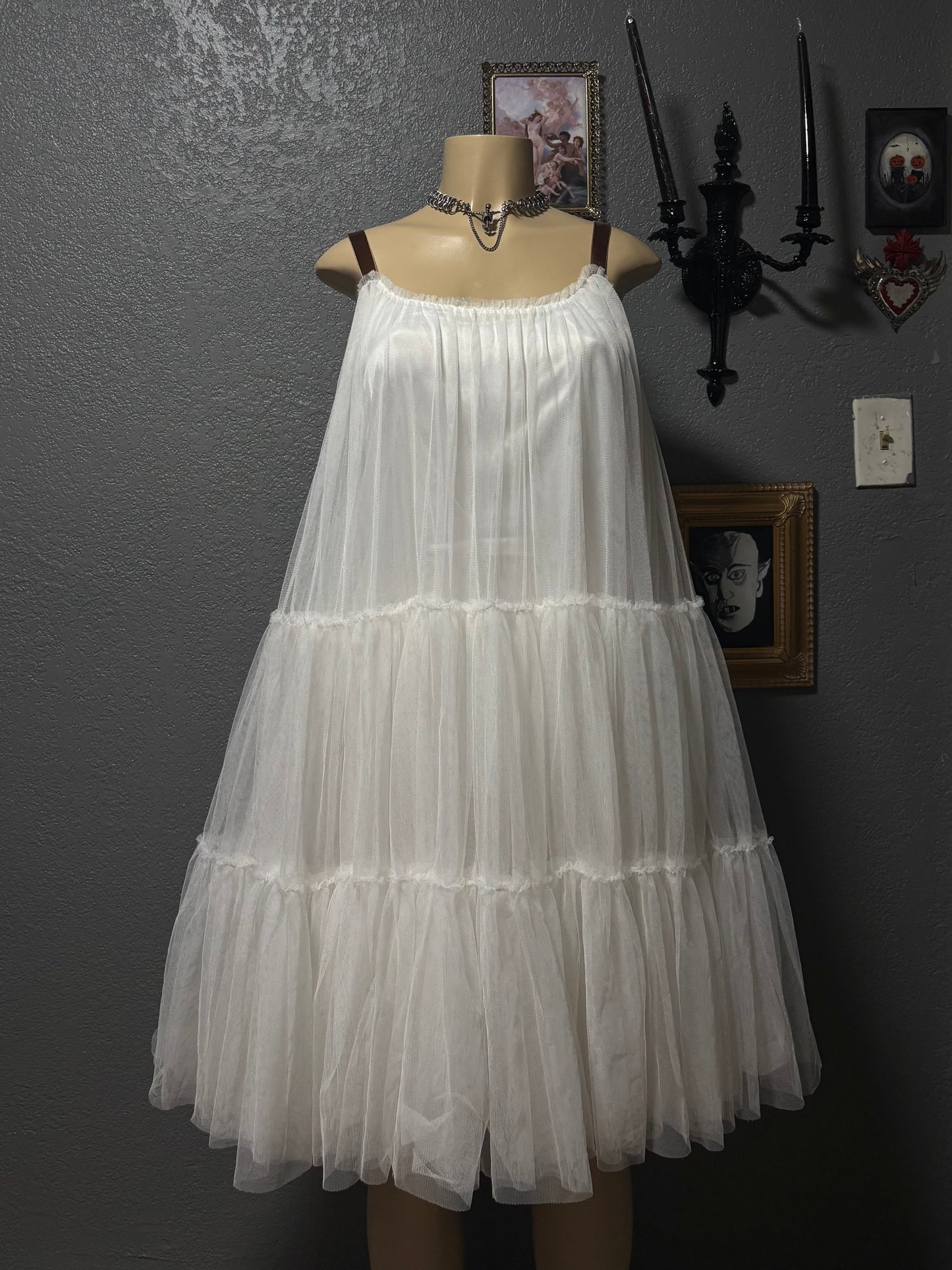 White tulle layered dress S/M