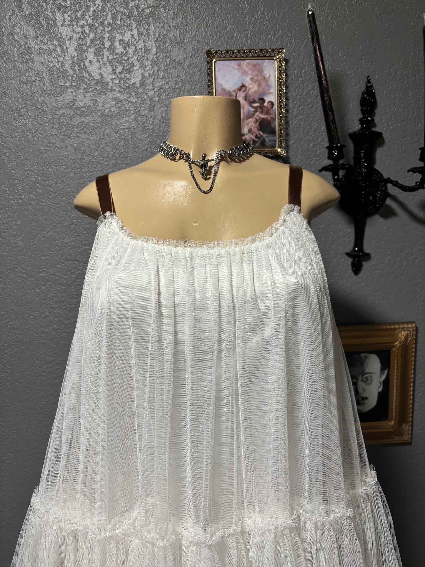 White tulle layered dress S/M
