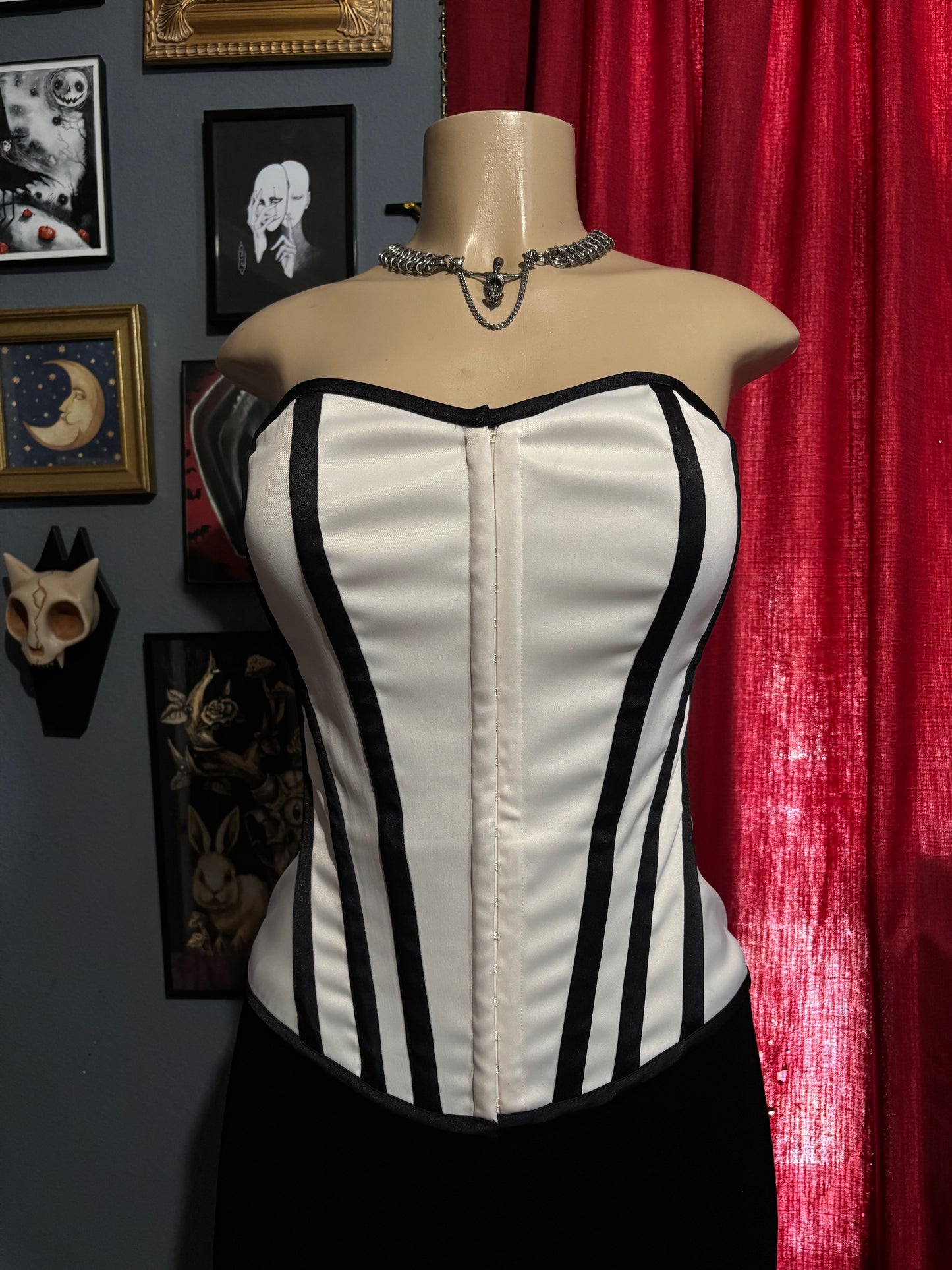 Pearly White Corset M