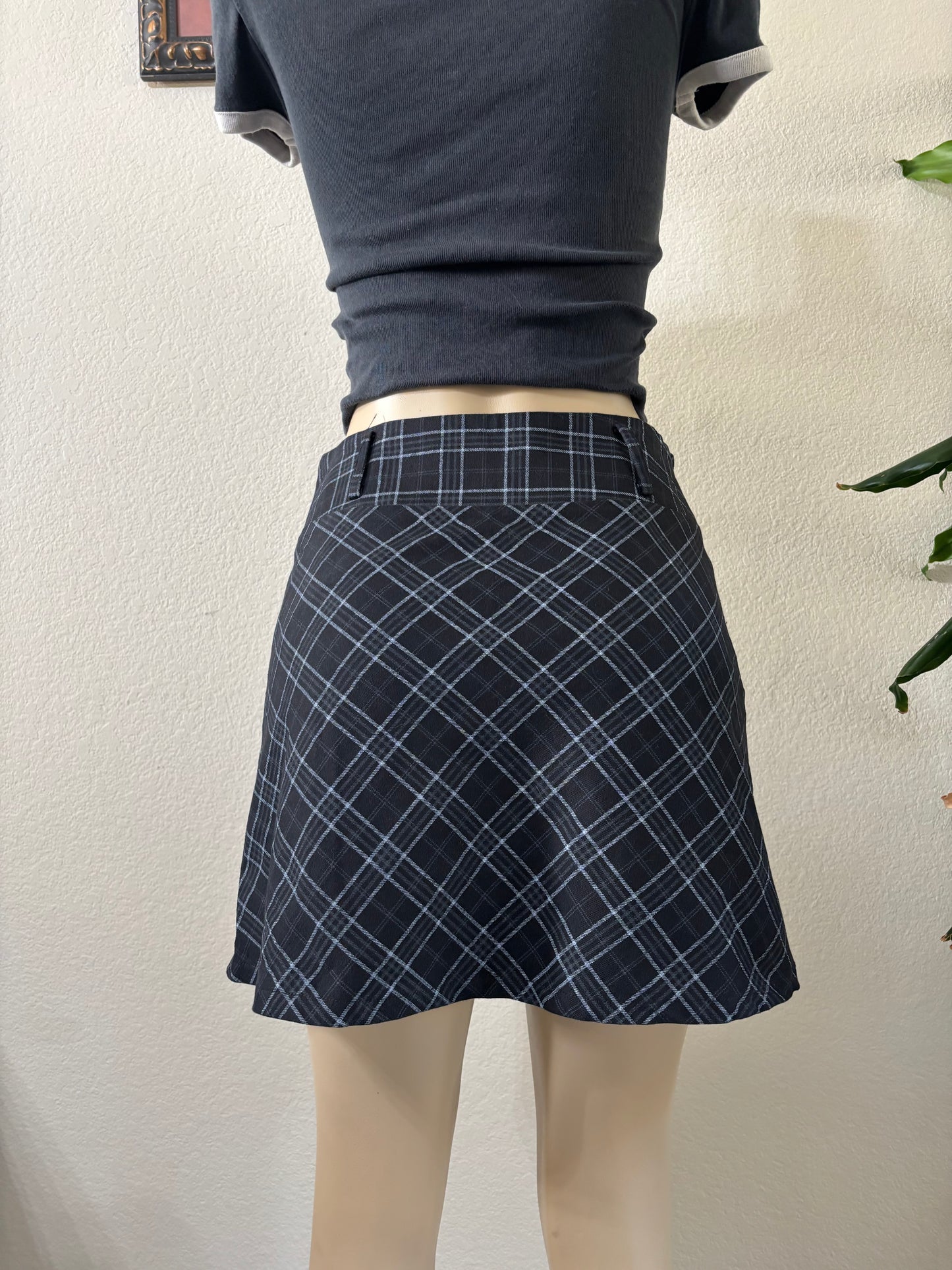 Moa Plaid Skirt Small