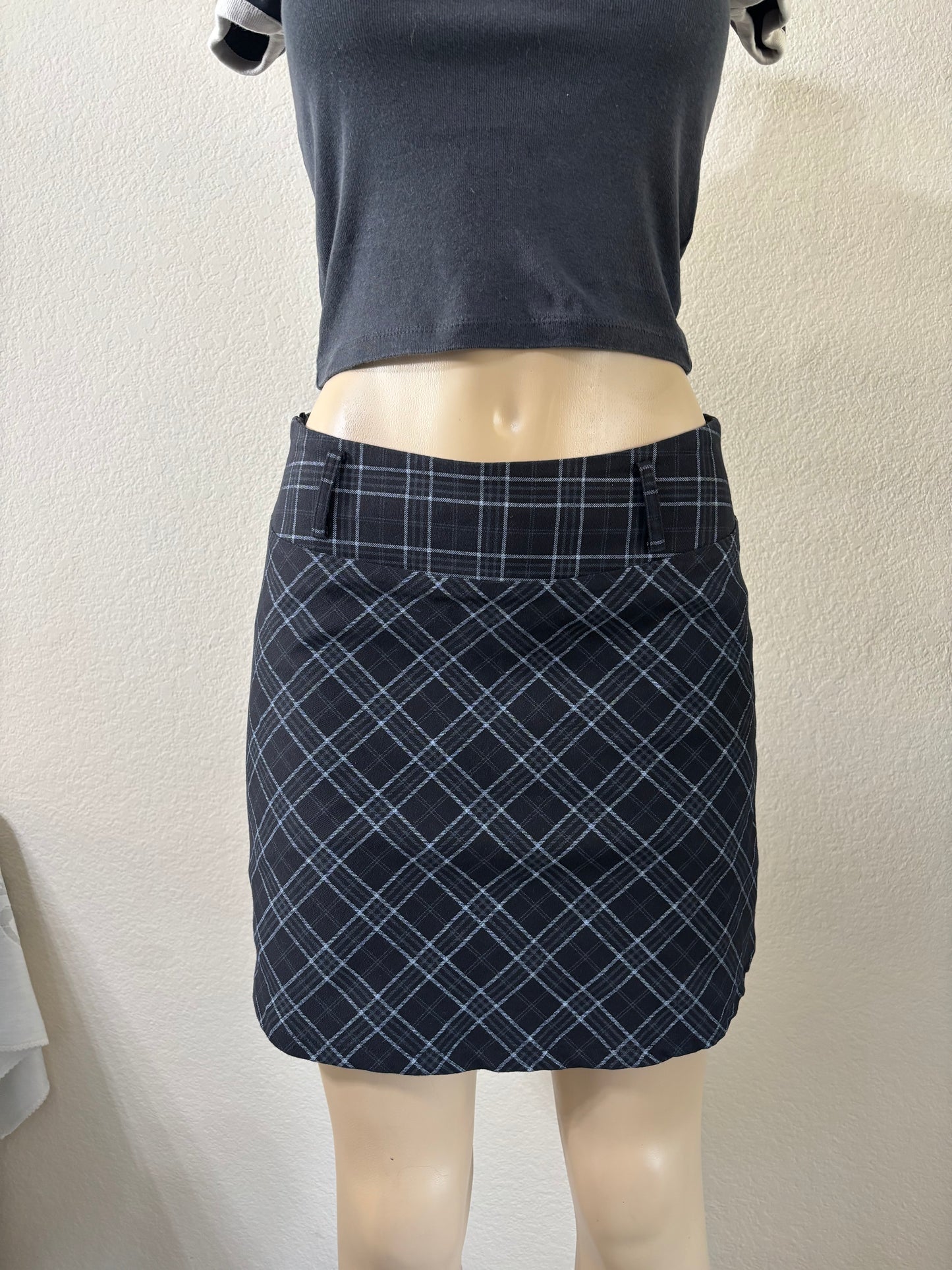 Moa Plaid Skirt Small