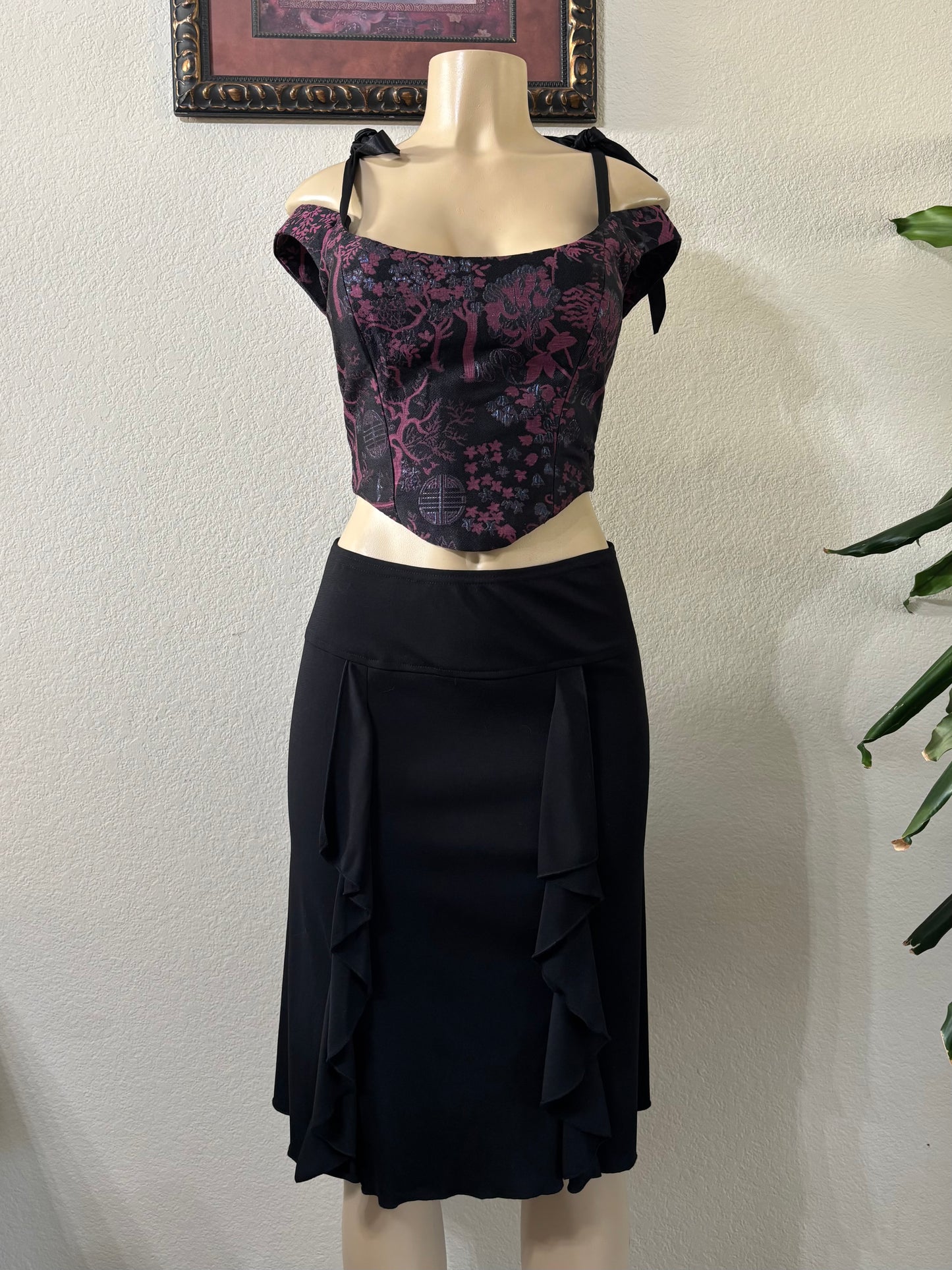 90’s Black Ruffle Skirt Medium