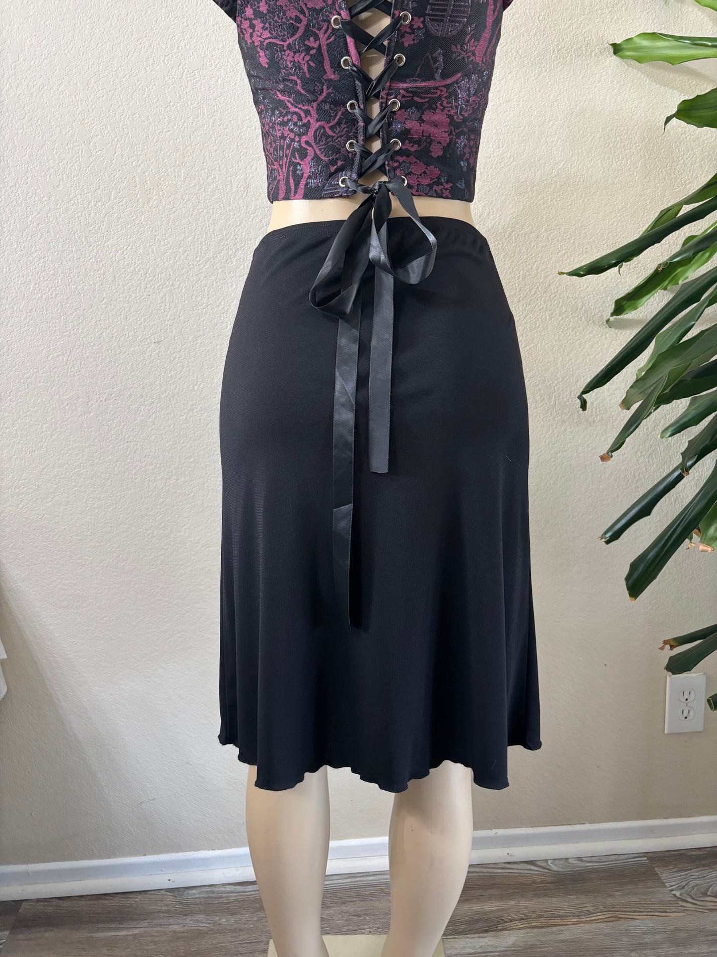 90’s Black Ruffle Skirt Medium