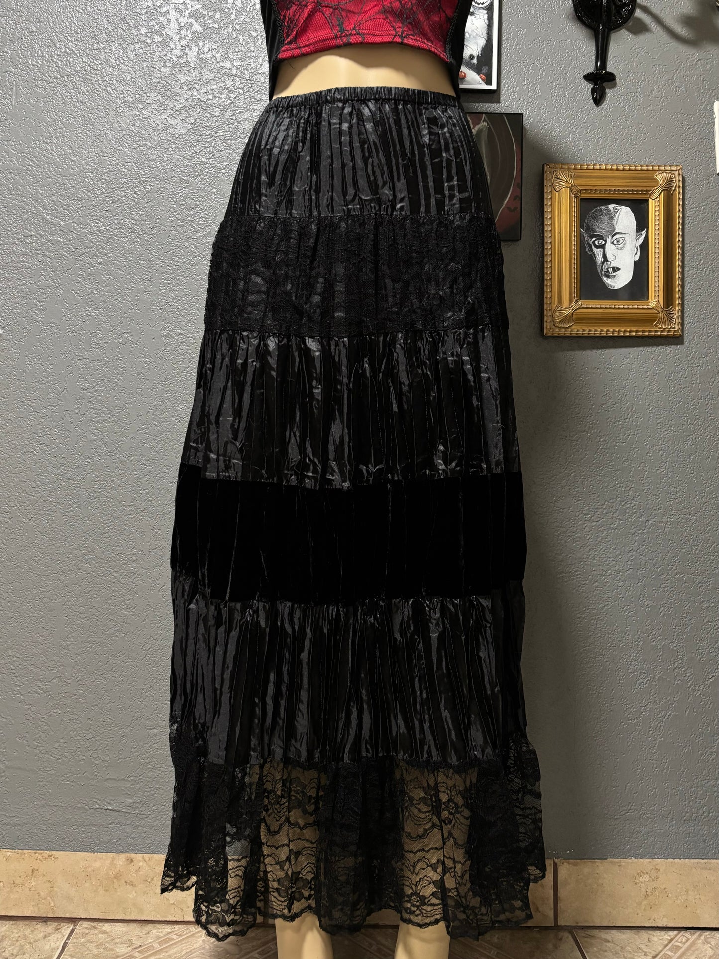 Whimsigoth MIDI Skirt 32”