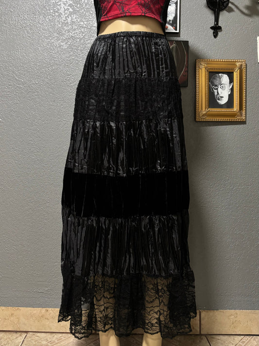 Whimsigoth MIDI Skirt 32”